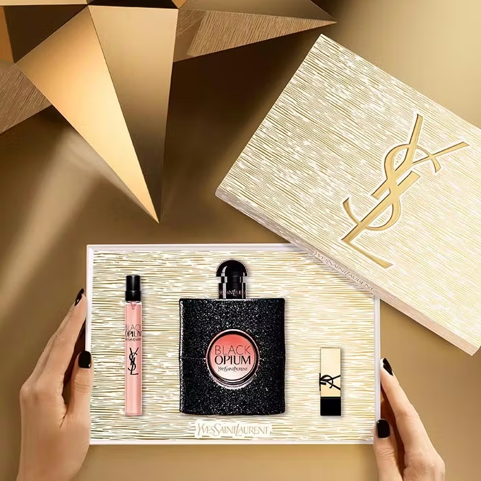 Yves Saint LaurentYSL BLACK OPIUMEau De Parfum 90ml Gift Set 5 Yves Saint LaurentYSL BLACK OPIUMEau De Parfum 90ml Gift Set