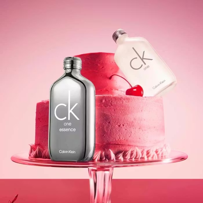 Calvin KleinCK ONE ESSENCEEau De Parfum 50ml Gift Set 3 Calvin KleinCK ONE ESSENCEEau De Parfum 50ml Gift Set