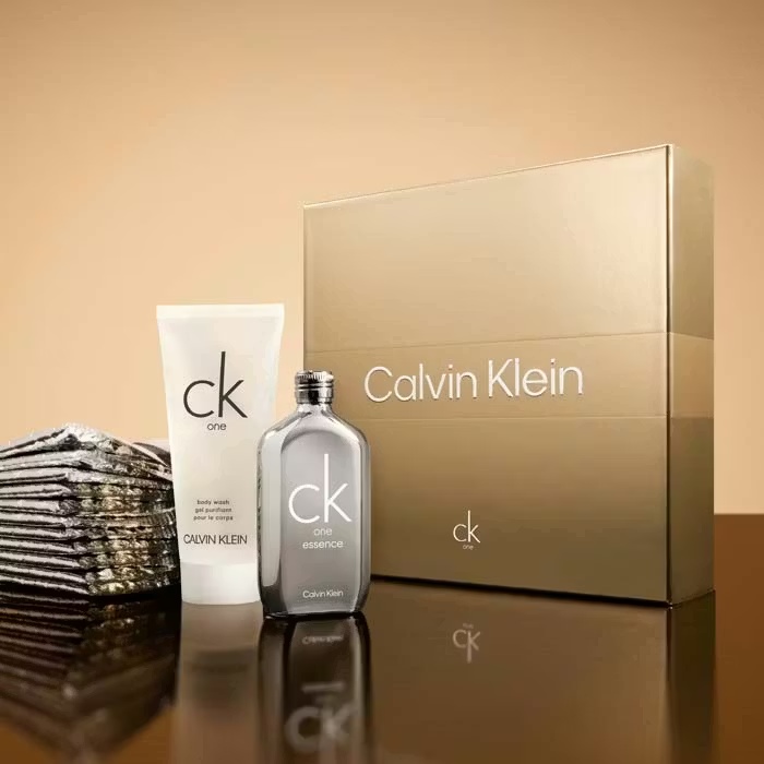 Calvin KleinCK ONE ESSENCEEau De Parfum 50ml Gift Set 4 Calvin KleinCK ONE ESSENCEEau De Parfum 50ml Gift Set