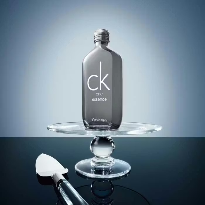 Calvin KleinCK ONE ESSENCEEau De Parfum 50ml Gift Set 5 Calvin KleinCK ONE ESSENCEEau De Parfum 50ml Gift Set